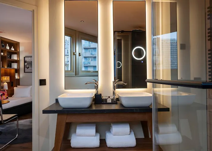 Hotel Les Artistes Paris