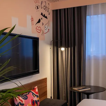 Les Artistes Hotel 4*