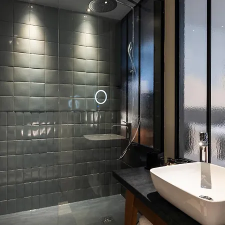 Les Artistes Hotel 4*