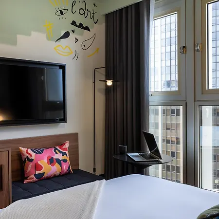 Hotel Les Artistes París