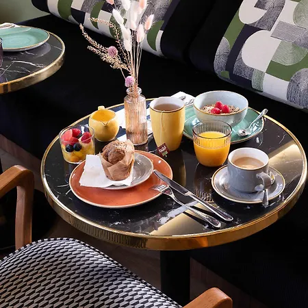 Hotel Les Artistes 4*