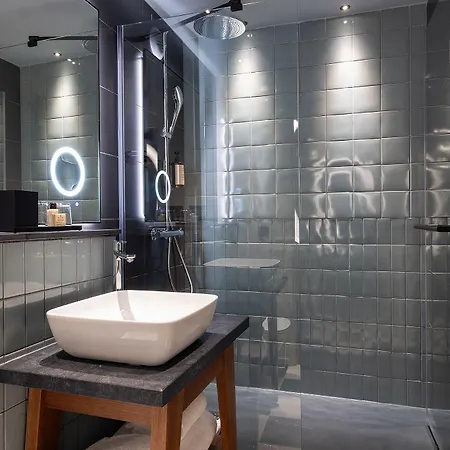 Hotel Les Artistes Paris