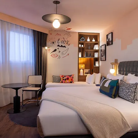 Les Artistes Hotel 4*