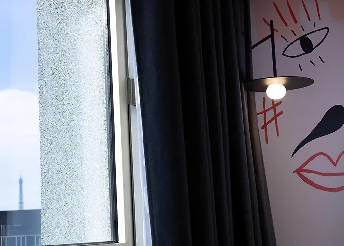 Les Artistes Szálloda Párizs