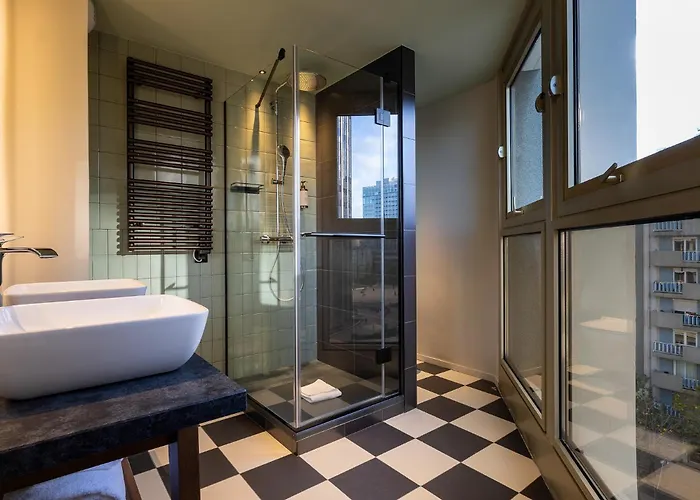 Szálloda Les Artistes 4*