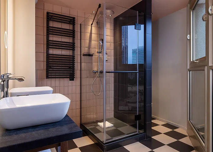 Les Artistes Szálloda Párizs