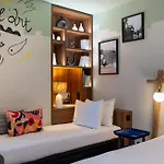 Hotel Les Artistes Paris