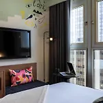 Hotel Les Artistes Paris