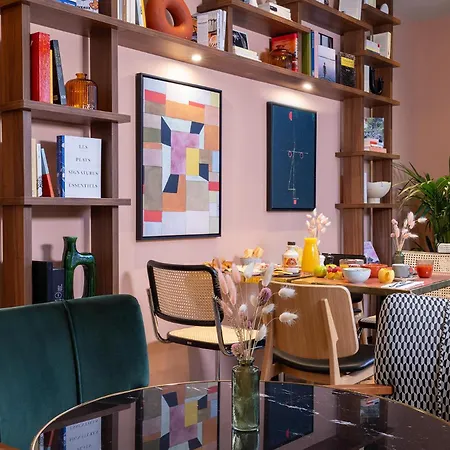 Hotel Les Artistes 4*