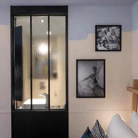 Otel Les Artistes 4*