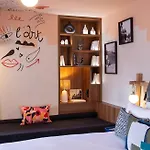 Отель Les Artistes 4*