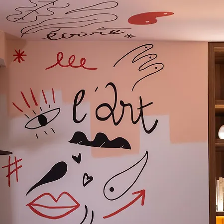 ホテル Les Artistes 4*