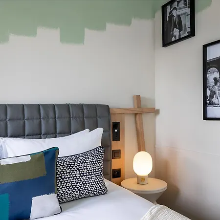 Hotel Les Artistes 4*