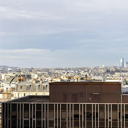 ホテル Les Artistes